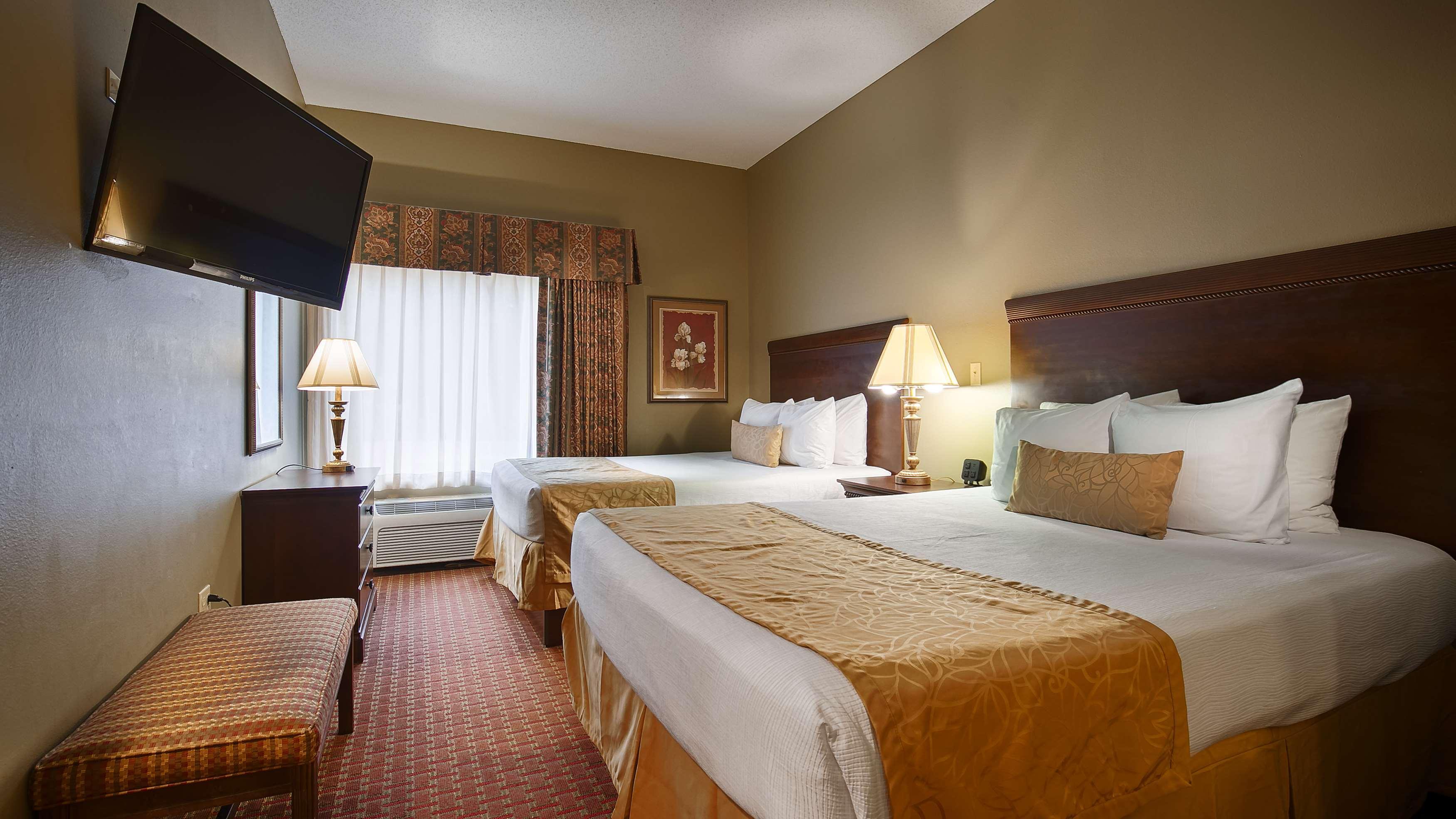 Best Western Plus Two Rivers Hotel & Suites Demopolis Екстериор снимка