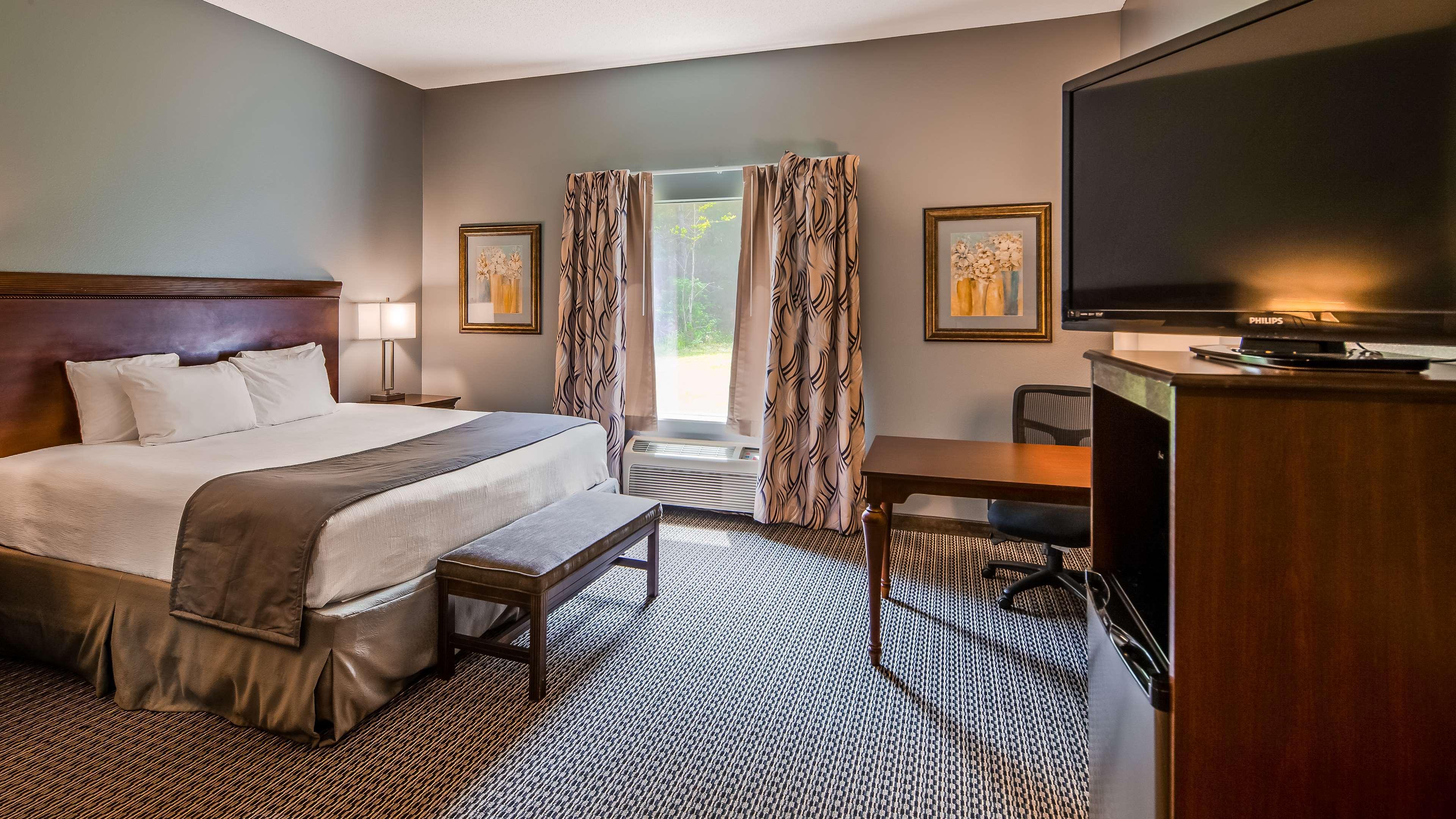 Best Western Plus Two Rivers Hotel & Suites Demopolis Екстериор снимка