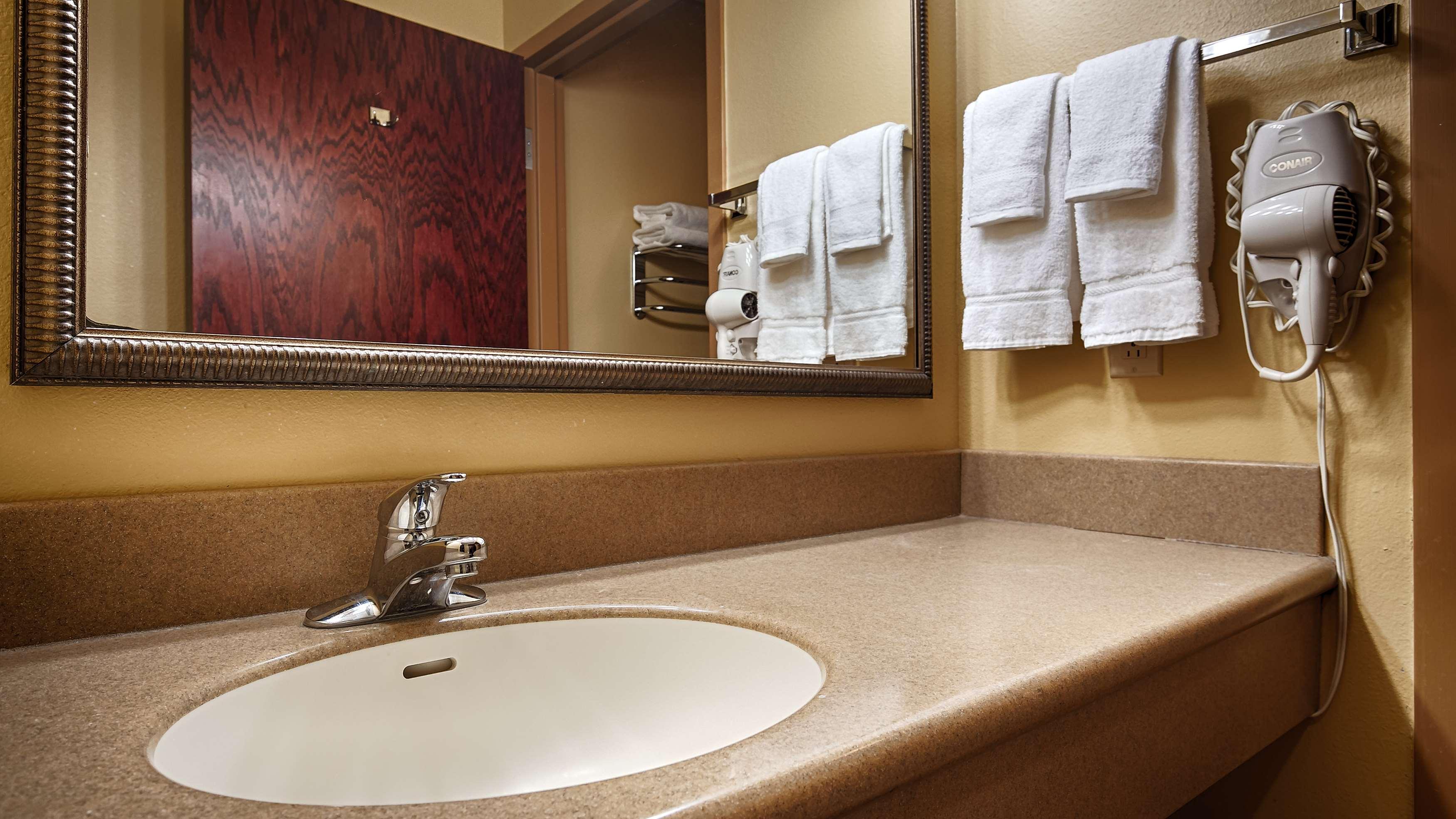 Best Western Plus Two Rivers Hotel & Suites Demopolis Екстериор снимка