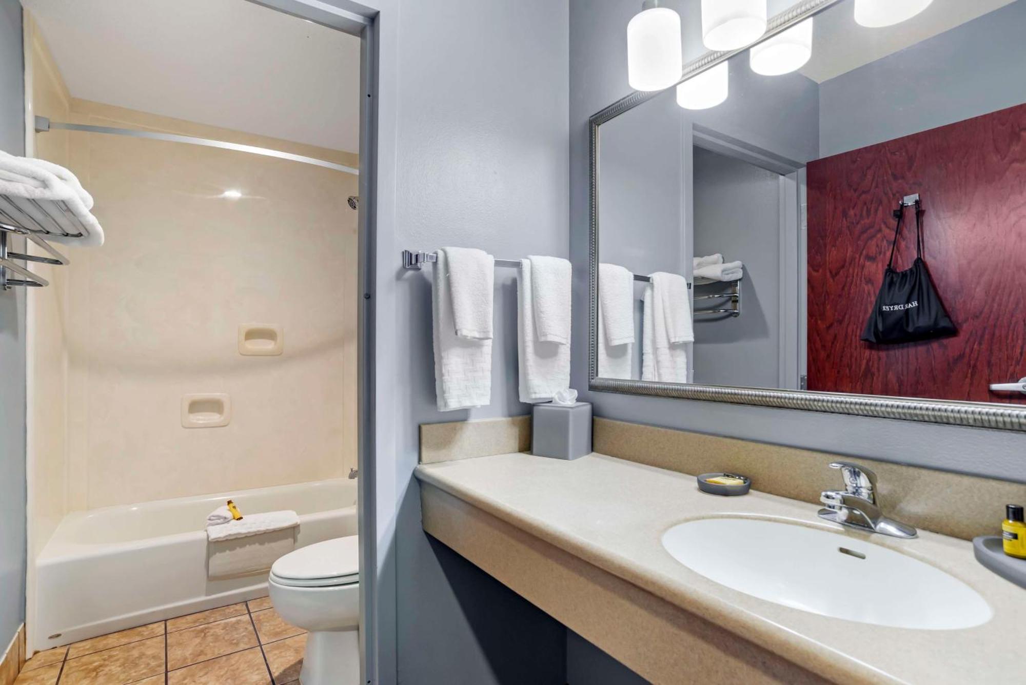 Best Western Plus Two Rivers Hotel & Suites Demopolis Екстериор снимка