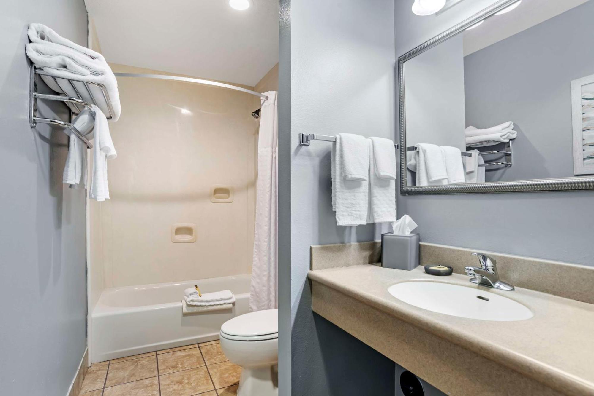 Best Western Plus Two Rivers Hotel & Suites Demopolis Екстериор снимка