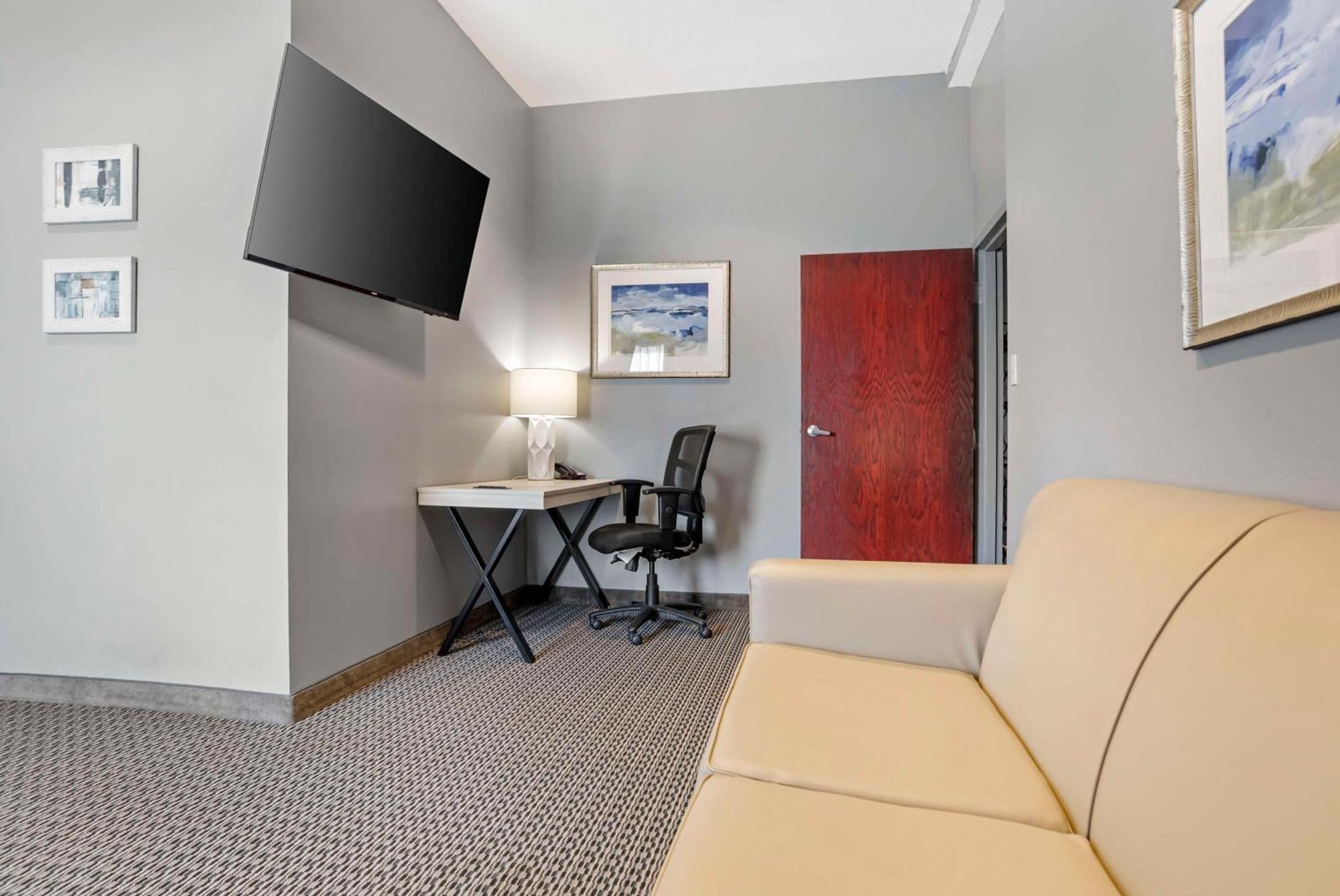 Best Western Plus Two Rivers Hotel & Suites Demopolis Екстериор снимка