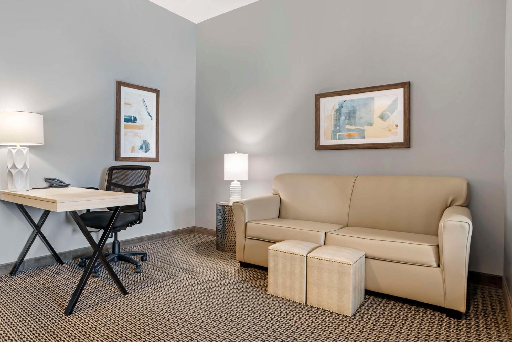 Best Western Plus Two Rivers Hotel & Suites Demopolis Екстериор снимка