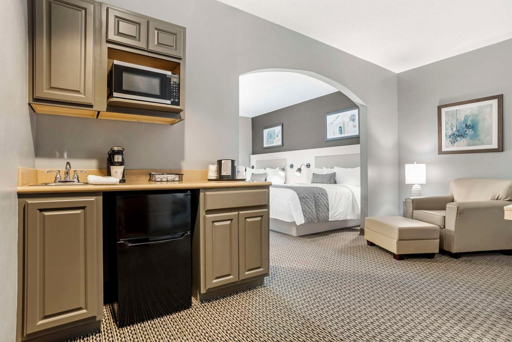 Best Western Plus Two Rivers Hotel & Suites Demopolis Екстериор снимка