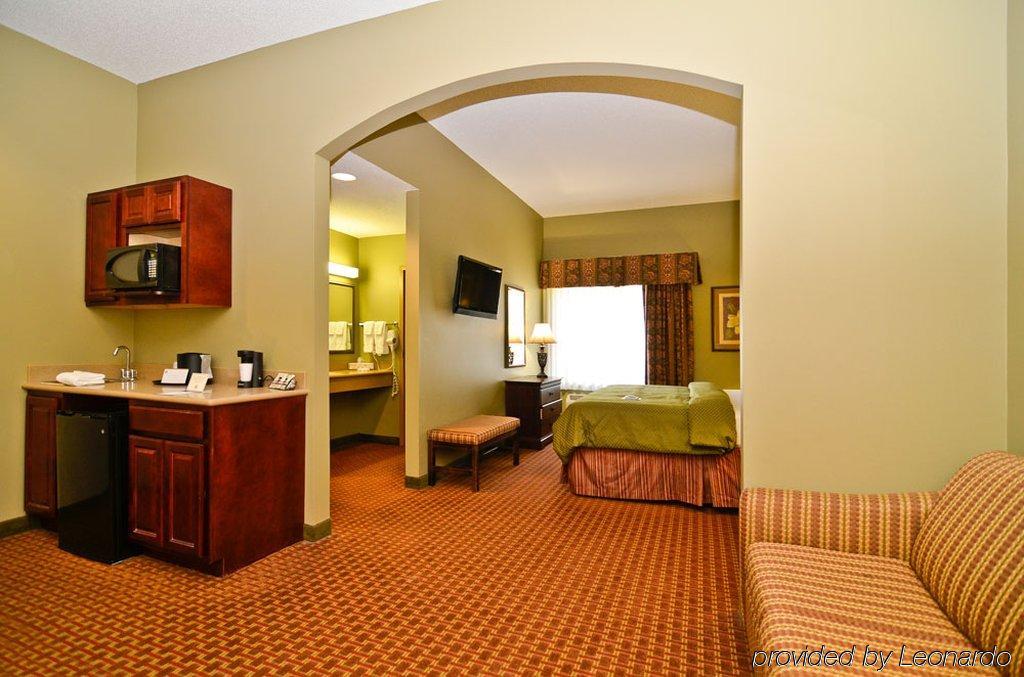Best Western Plus Two Rivers Hotel & Suites Demopolis Стая снимка