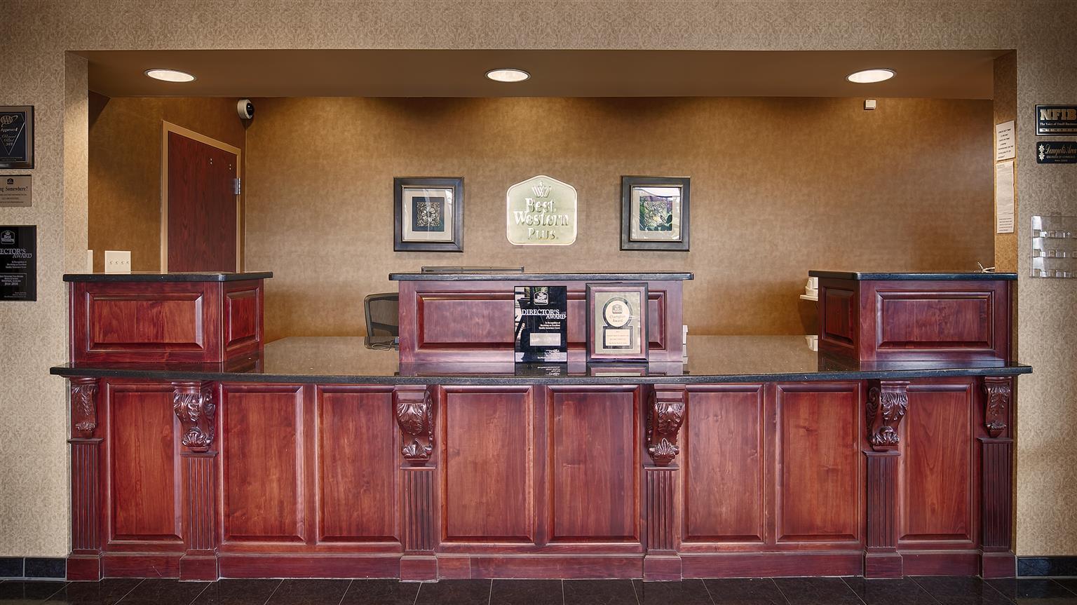 Best Western Plus Two Rivers Hotel & Suites Demopolis Екстериор снимка